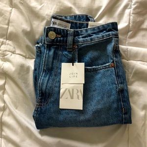 NWT Distressed Zara Mom Jeans